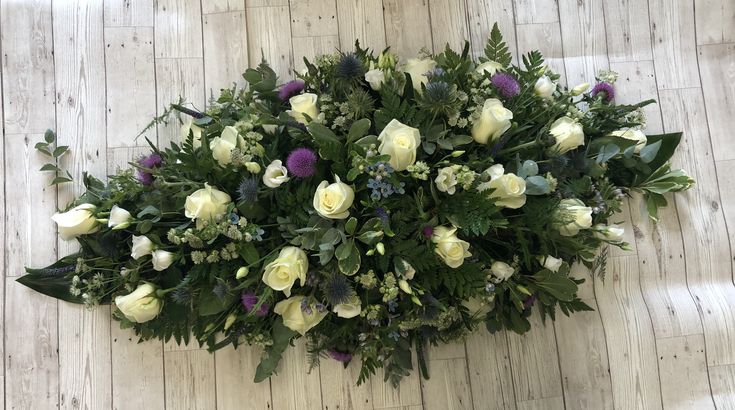 Seasonal Funeral Flowers: A Guide to Freshness and Availability